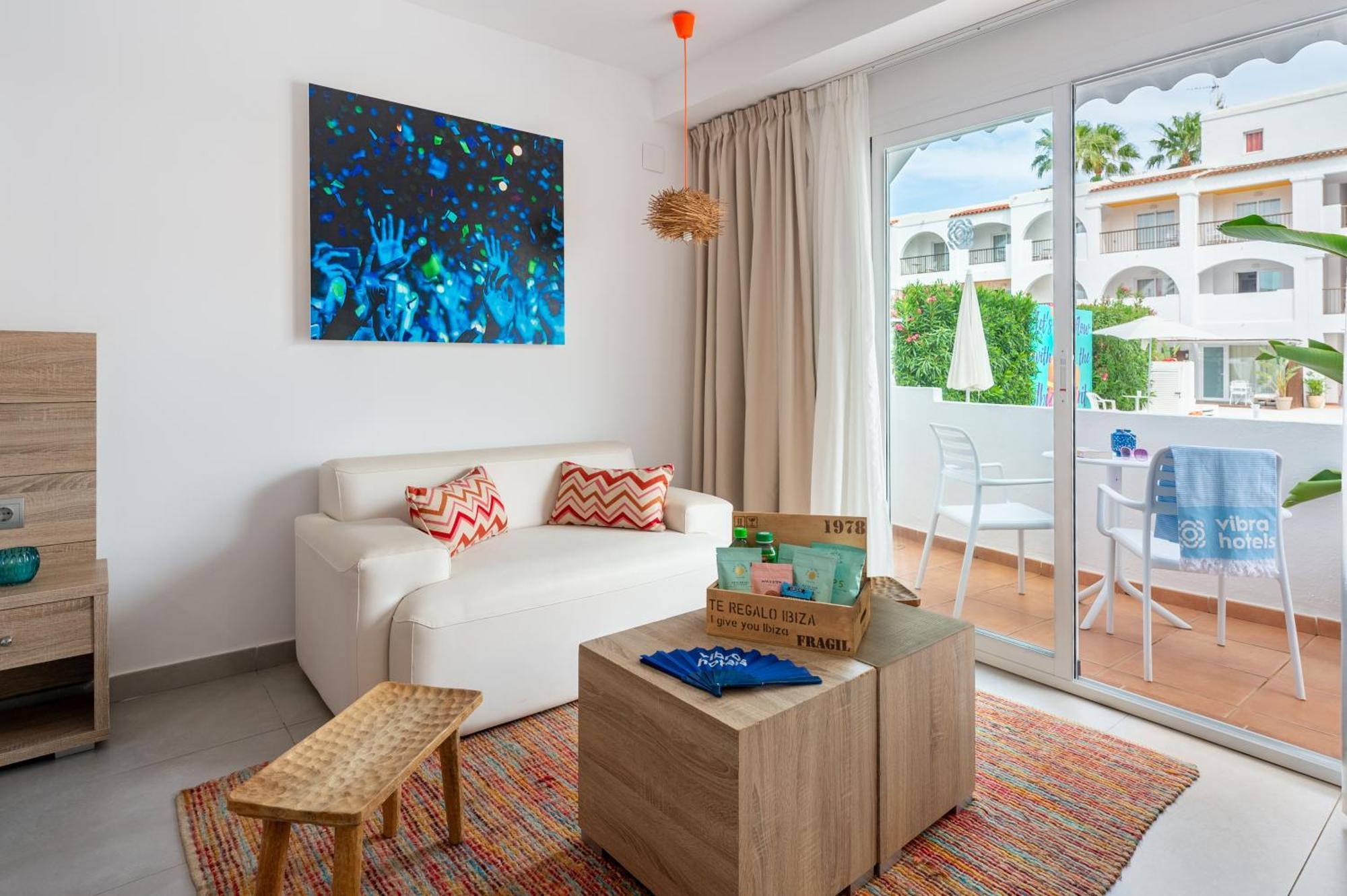 Hotel Vibra Bossa Flow - Adults Only Playa d'en Bossa Ngoại thất bức ảnh